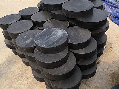 富拉尔基板式橡胶支座由若干层橡胶片与薄钢板经加压硫化